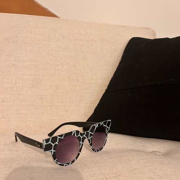 Quay Sunglasses brand new 100% UV protection - Picture 1 of 4